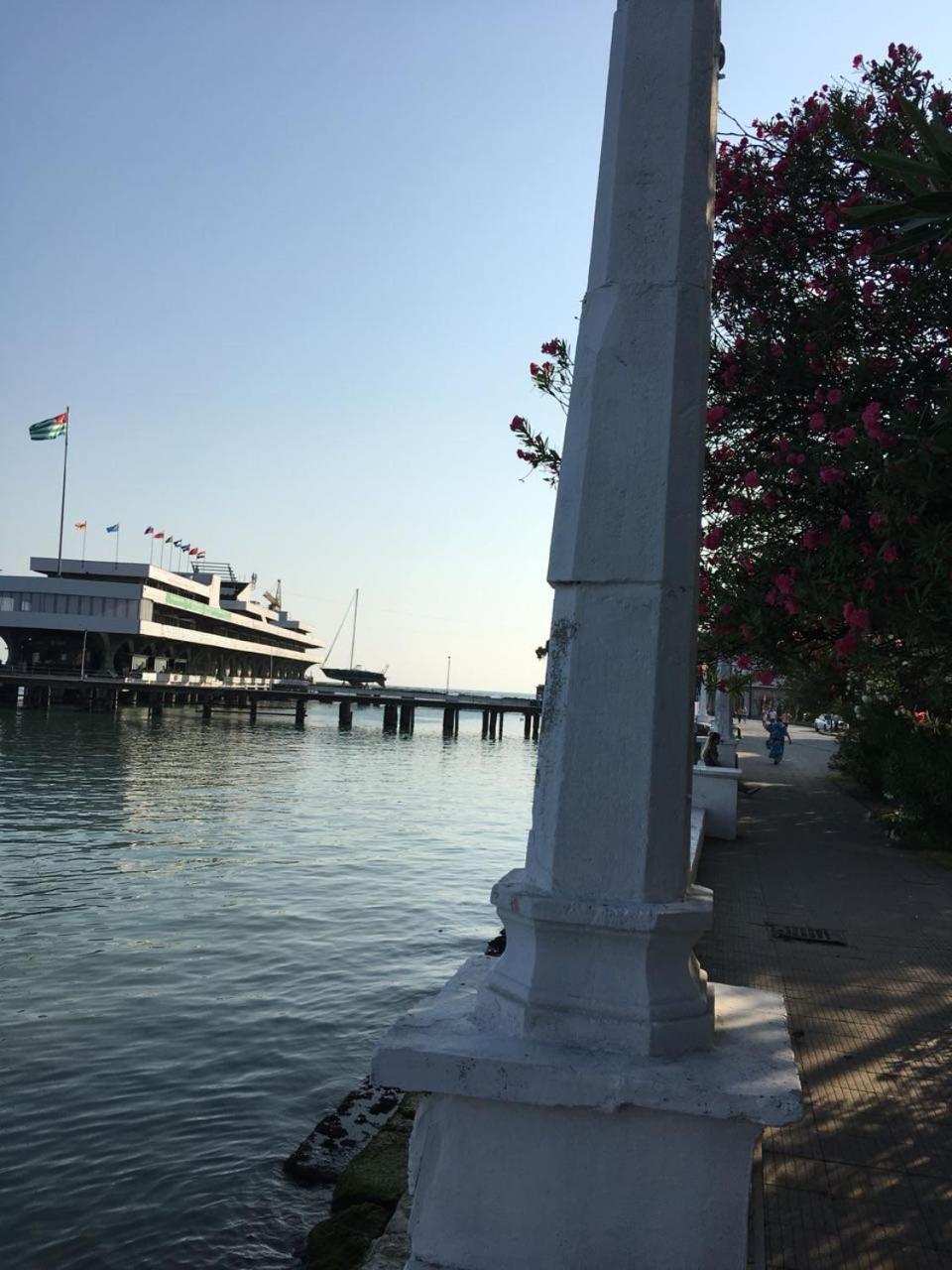 John'S Sukhumi Exterior foto